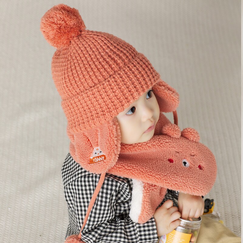 Baby Wintermütze mit Ohrenschützern und Passendem Schal