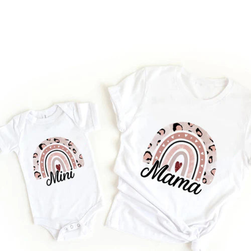 Mama & Tochter - Passendes T-Shirt & Strampler im Regenbogen-Design
