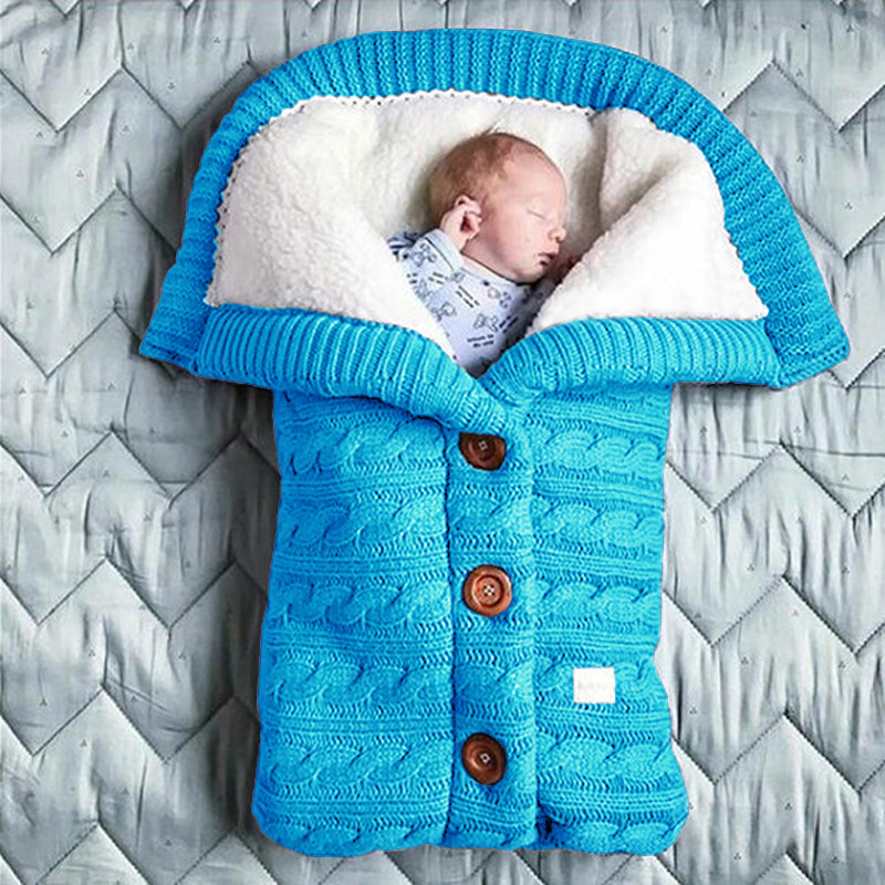 Baby Strick-Schlafsack mit Kapuze – Weicher, gefütterter Babyschlafsack