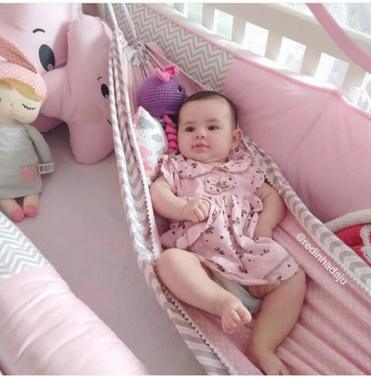 Baby Hängematte für Gitterbett – Weiche Einschlafhilfe für Neugeborene