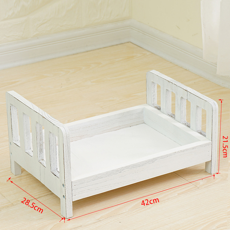 Holzbett für Neugeborenen Fotoshooting – Vintage Babybett Requisite für Fotografie