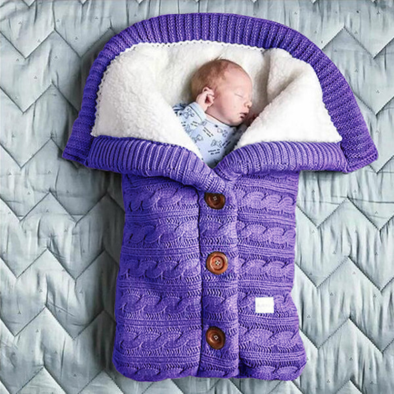 Baby Strick-Schlafsack mit Kapuze – Weicher, gefütterter Babyschlafsack