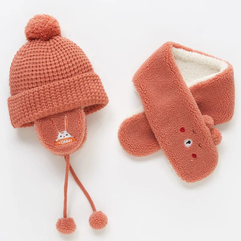 Baby Wintermütze mit Ohrenschützern und Passendem Schal