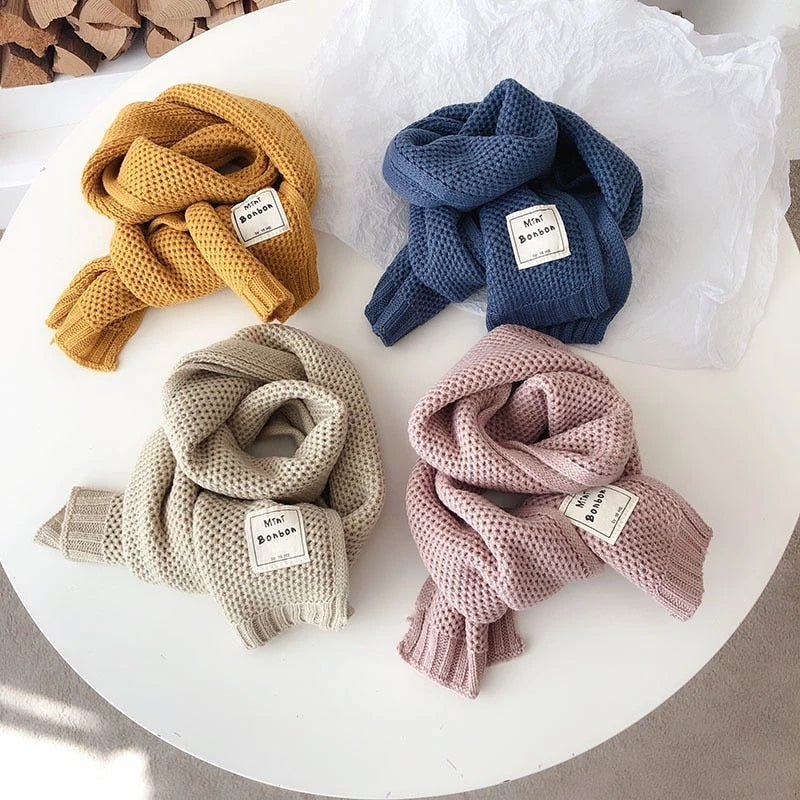 Kinder Strickschal – Weicher und Wärmender Schal in Zeitlosem Design