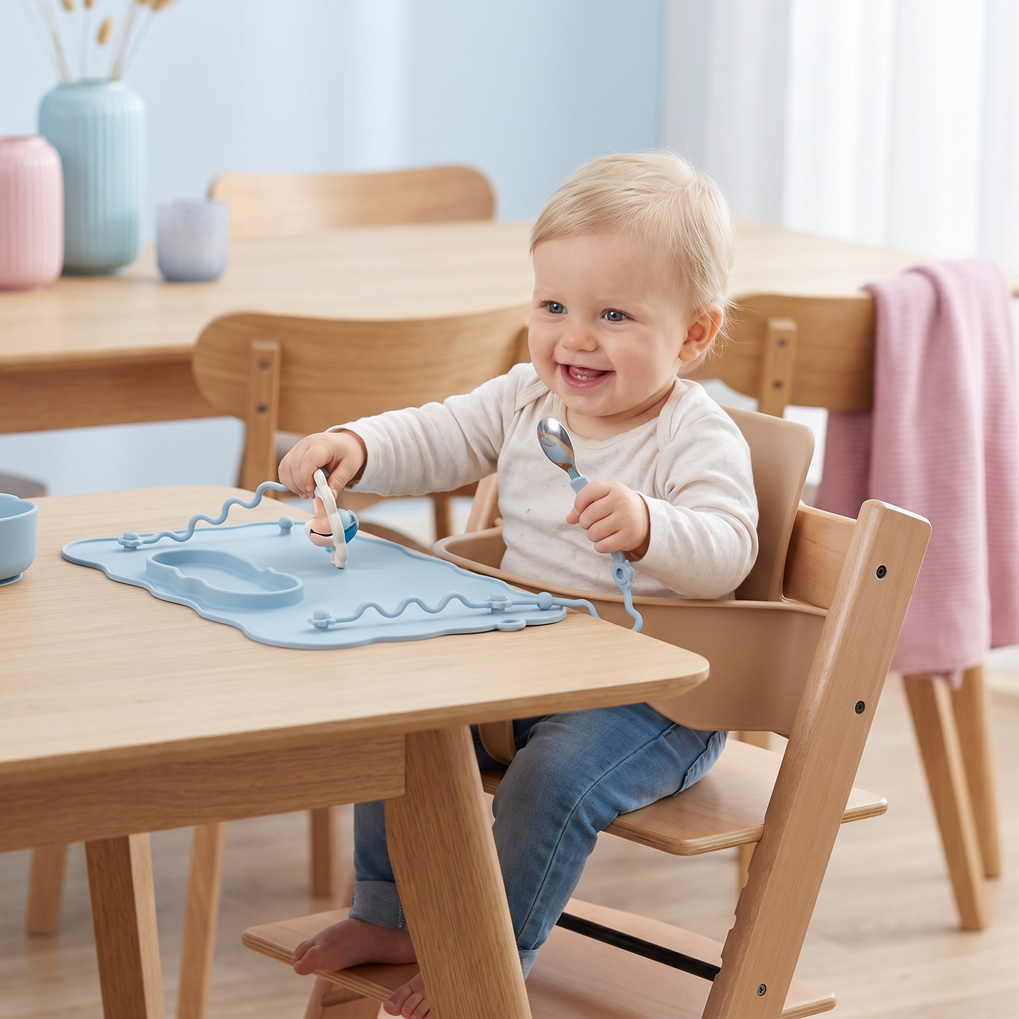 Rutschfeste Silikon Baby Tischmatte mit Saugnapf und Anti-Fall Seil