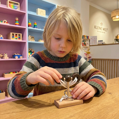 Handgemachtes Holz-IQ-Puzzle mit Seil – Denkspiel für die ganze Familie