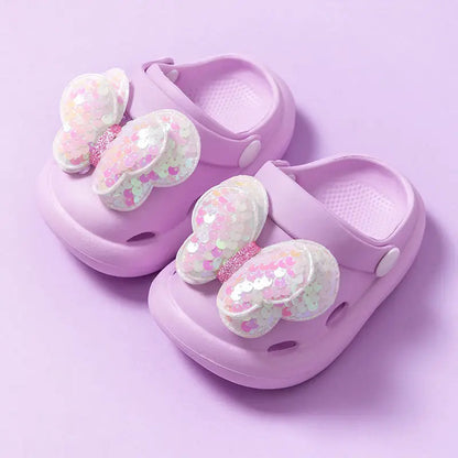 Weiche Sandalen für Mädchen mit Glitzerflügeln – Bequeme Hausschuhe für Kinder