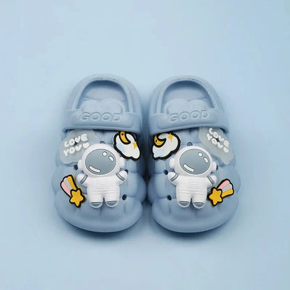 Lustiges Astronauten-Design Kinder-Hausschuhe mit 3D Aufklebern – Bequeme und Verspielte Schuhe